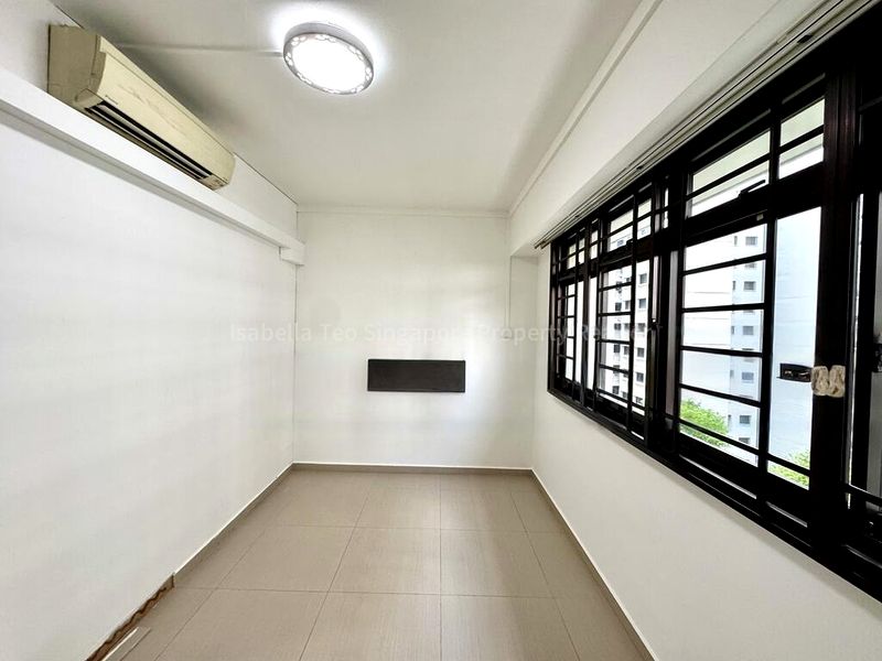 5 Room (5I) HDB for Sale in 179 Yung Sheng Road - Image 12