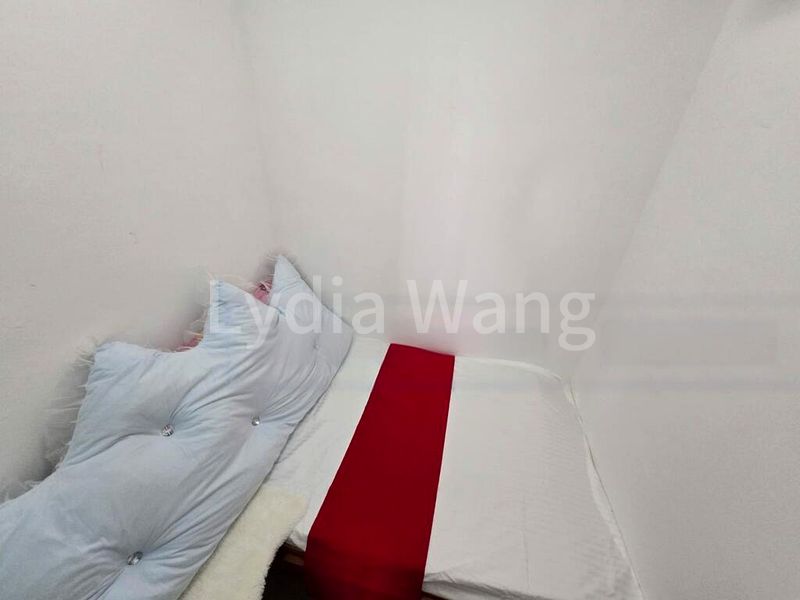 Common Room (Condo) for Rent in  Papillon - Image 4