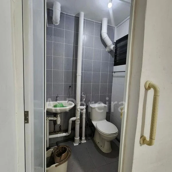 3 Room (3NG) HDB for Rent in  108 Ang Mo Kio Avenue 4 - Image 4