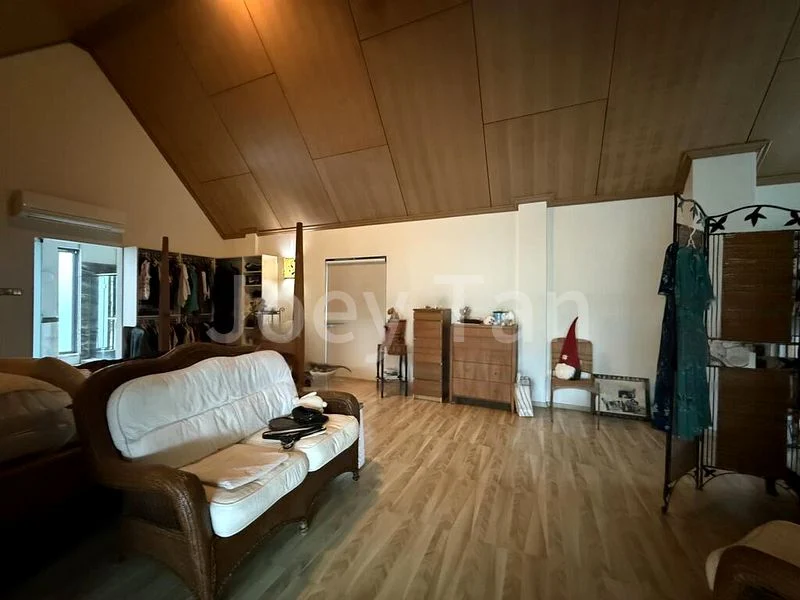 5 Bed Bungalow (Landed) for Sale in Tanah Merah Besar Lane - Image 5