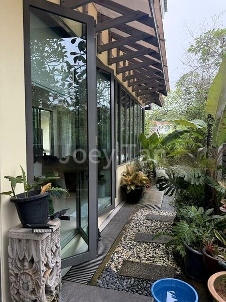 5 Bed Bungalow (Landed) for Sale in Tanah Merah Besar Lane - Image 8