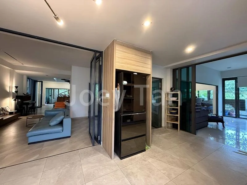 5 Bed Bungalow (Landed) for Sale in Tanah Merah Besar Lane - Image 7