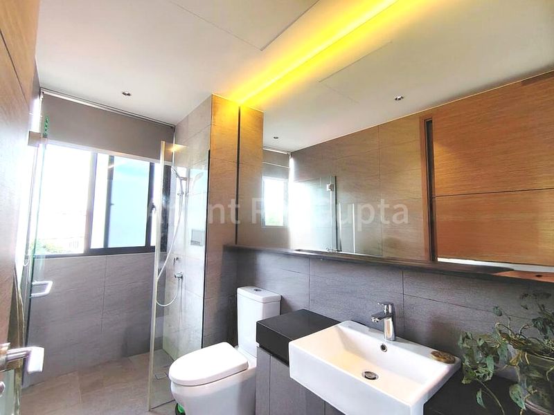 3 Bed Condo for Rent in  Parkwood Residences - Image 4