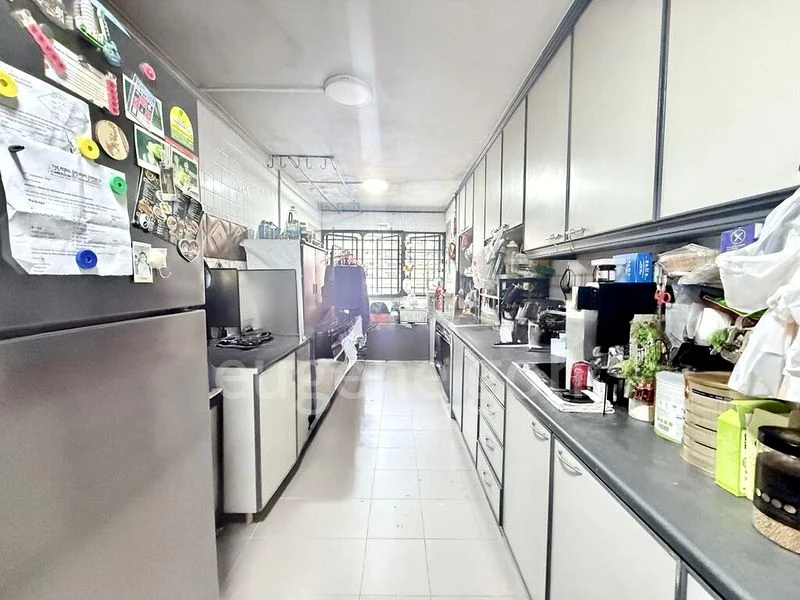 5 Room (5I) HDB for Sale in  319 Bukit Batok Street 33 - Image 2