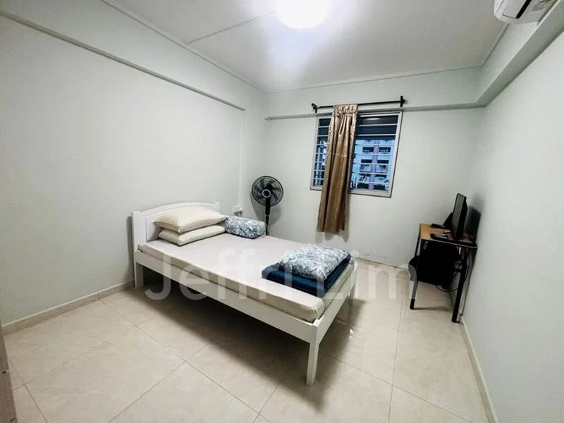 Common Room (HDB) for Rent in 704 West Coast Road - Image 2