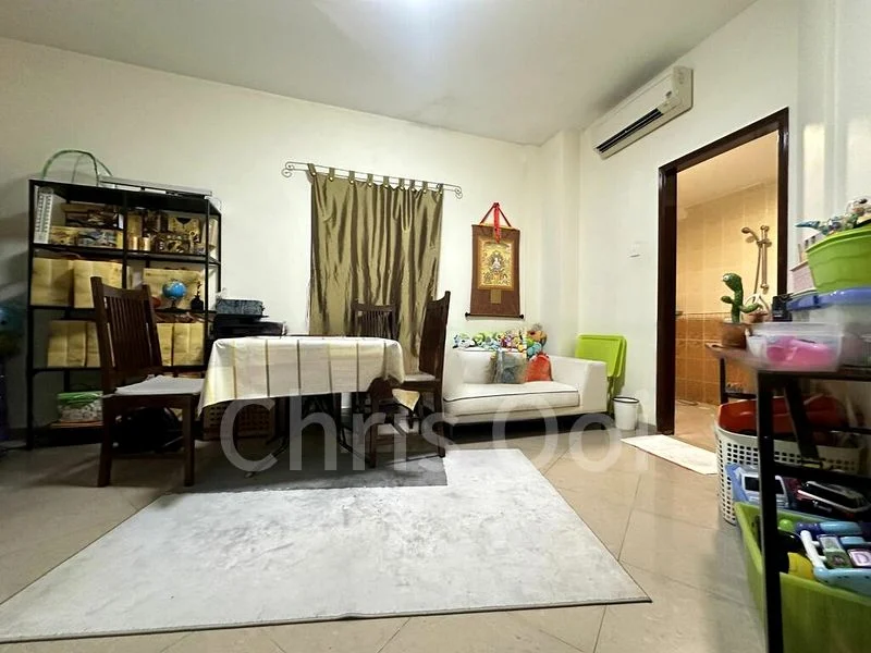 10 Bed Corner Terrace (Landed) for Sale in  Sembawang Hills Estate - Image 8