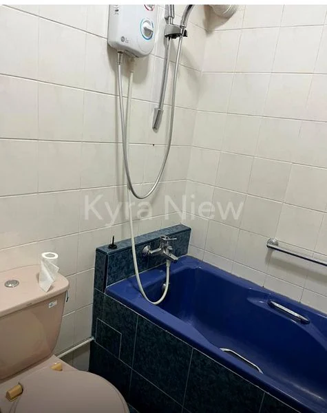 Master Room (HDB) for Rent in 14A Lorong 7 Toa Payoh - Image 5