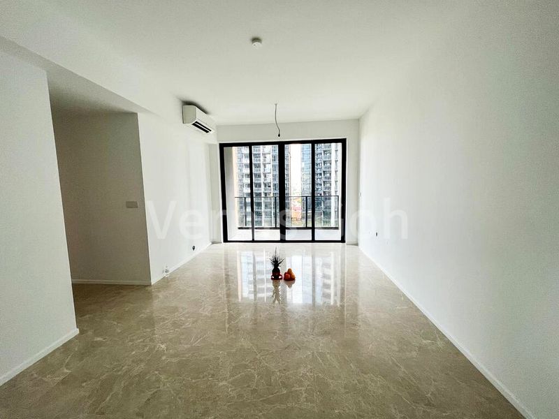 4 Bed Condo for Rent in Parc Esta - Image 5