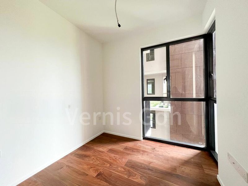 4 Bed Condo for Rent in Parc Esta - Image 11