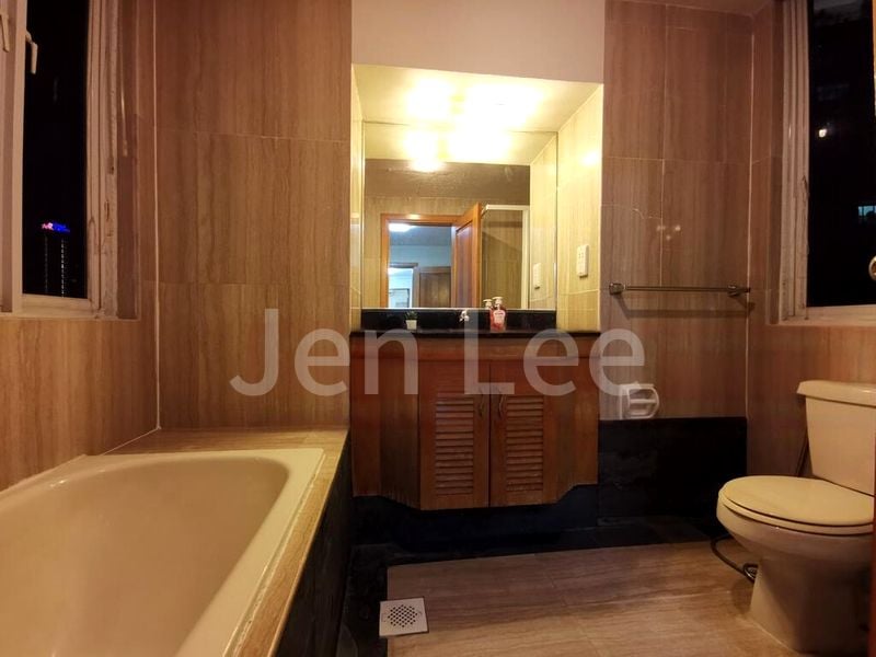 Room (Condo) for Rent in  The Huntington - Image 8