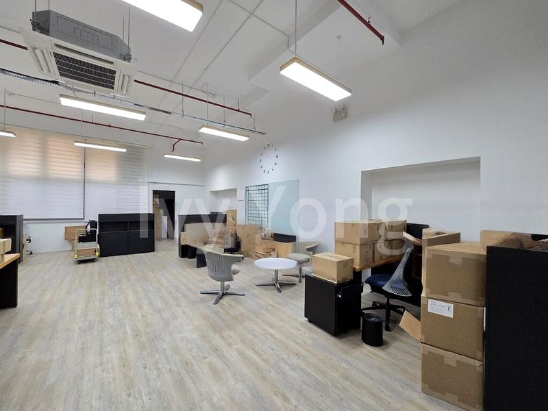 Light Industrial (B1) for Rent: Excalibur Centre - Image 8