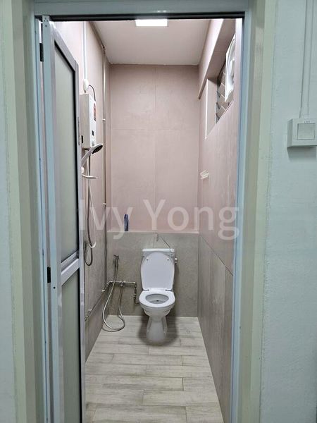 Light Industrial (B1) for Rent: Excalibur Centre - Image 2