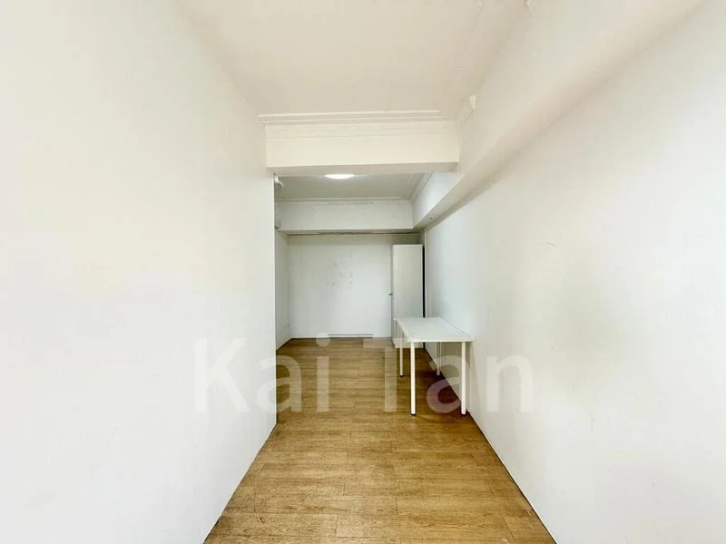 4 Bed Apartment (Condo) for Rent in  Lucky Plaza - Image 6