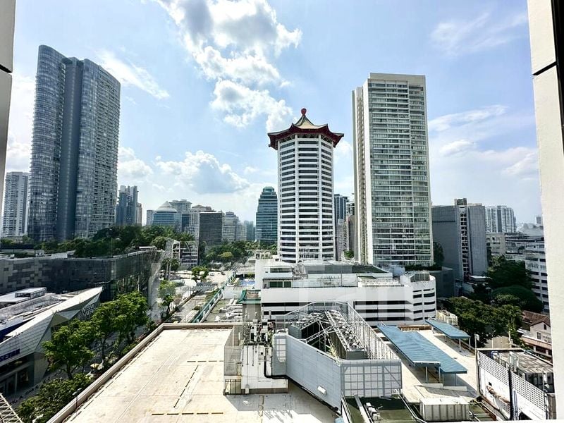 4 Bed Apartment (Condo) for Rent in  Lucky Plaza - Image 1