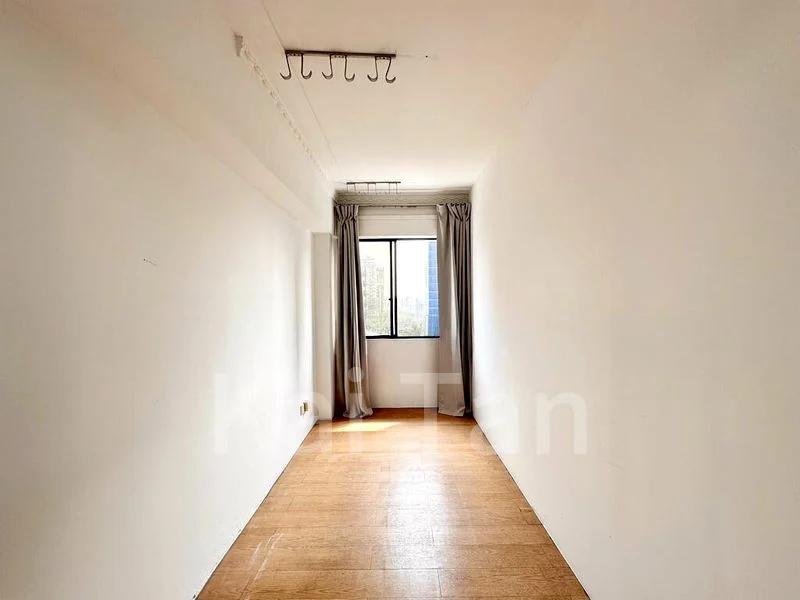 4 Bed Apartment (Condo) for Rent in  Lucky Plaza - Image 5