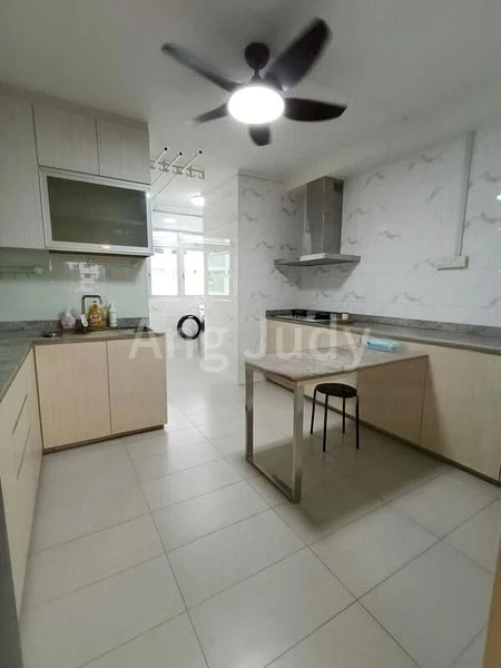 5 Room (5A) HDB for Rent in  530 Serangoon North Avenue 4 - Image 6