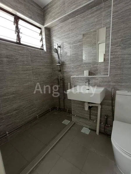 5 Room (5A) HDB for Rent in  530 Serangoon North Avenue 4 - Image 13