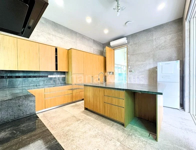 5 Bed Bungalow (Landed) for Sale in  Sembawang Hills Estate - Image 1