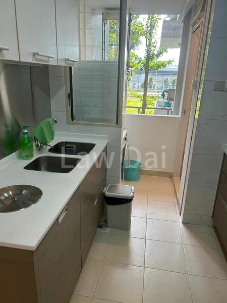 Room (Condo) for Rent in  The Estiva - Image 3