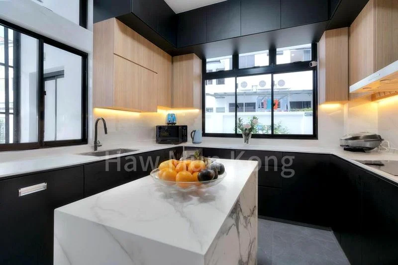 5 Bed Terraced House (Landed) for Sale in  Eastern Grove - Image 11