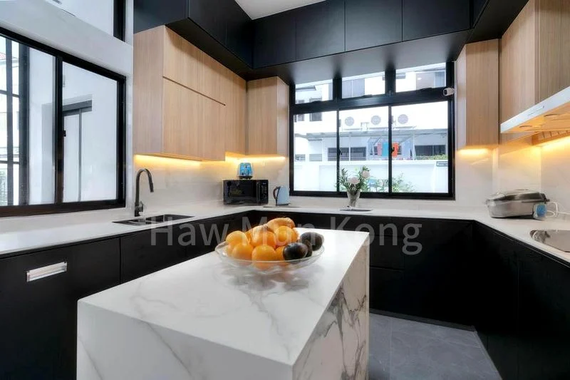 5 Bed Terraced House (Landed) for Sale in  Eastern Grove - Image 1