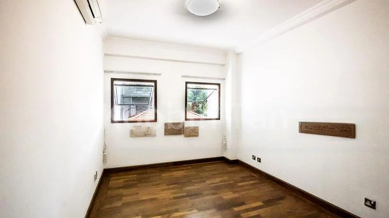 3 Bed Condo for Rent in  Hullet Rise - Image 6