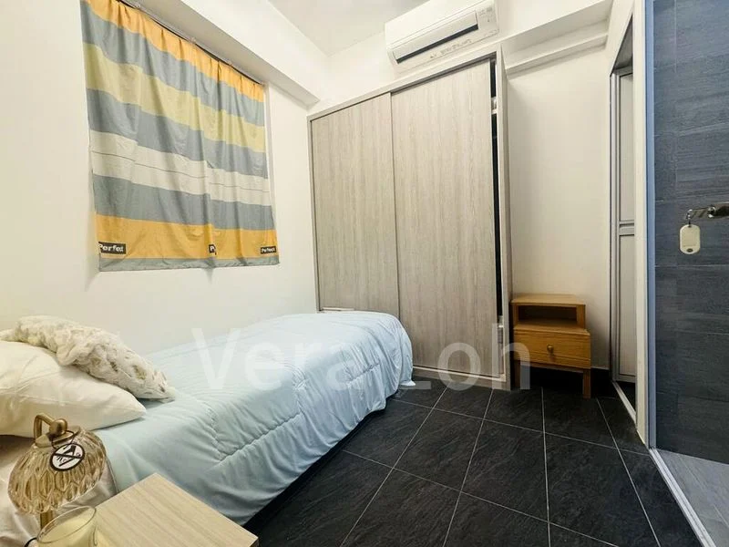 7 Bed Terraced House (Landed) for Rent in  Kew Vale - Image 1