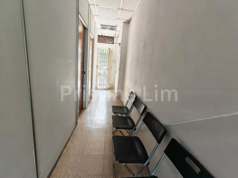 Shop / Shophouse for Sale: Medical clinic in Woodlands, near Marsiling MRT! Suitable for GP & Dental - Image 12