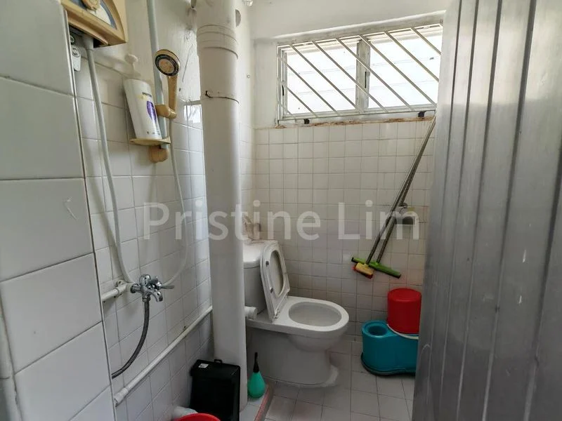 Shop / Shophouse for Sale: Medical clinic in Woodlands, near Marsiling MRT! Suitable for GP & Dental - Image 7