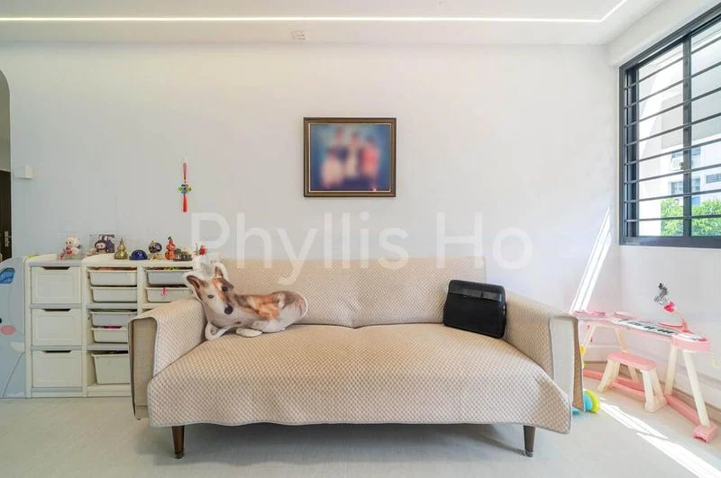 4 Room (4A) HDB for Sale in  866 Yishun Street 81 - Image 2