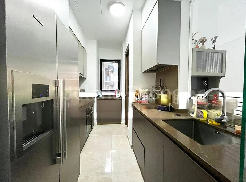 3 Bed Condo for Rent in  Daintree Residence - Image 10