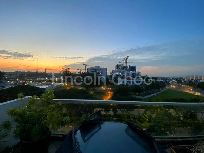 3 Bed Condo for Sale in  The Calrose - Image 12