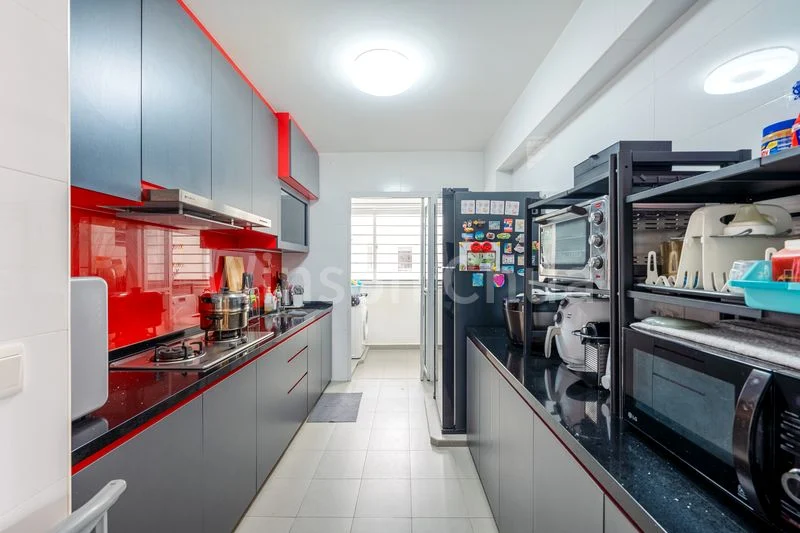 Common Room (HDB) for Rent in  288C Compassvale Crescent - Image 3