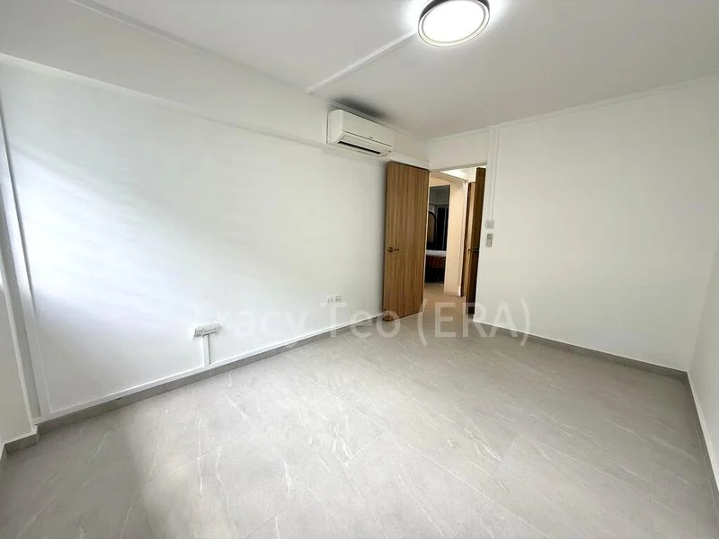 Common Room (HDB) for Rent in  438 Ang Mo Kio Avenue 10 - Image 1