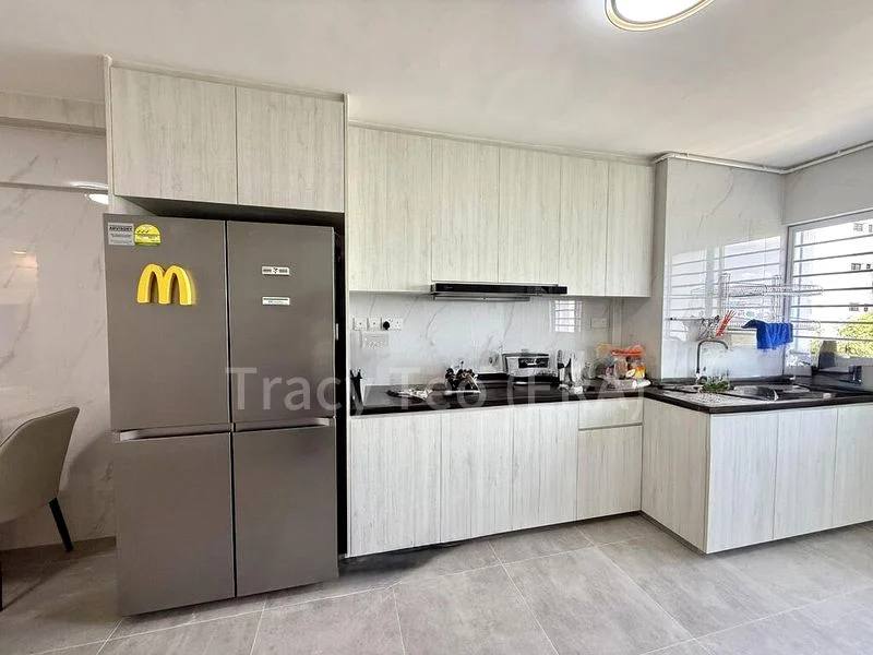 Common Room (HDB) for Rent in  438 Ang Mo Kio Avenue 10 - Image 7