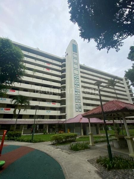3 Room (3I) HDB for Sale in  27 Toa Payoh East - Image 3