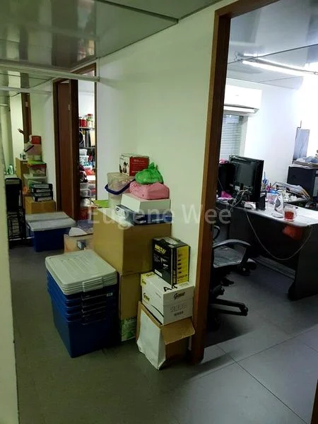 Light Industrial (B1) for Sale: UB One, 1,500 Sq Ft Unit on 1,000 Sq Ft Yard, 1,000 Sq Ft Mezzanine, on Bridge Road, UB2 - Image 5