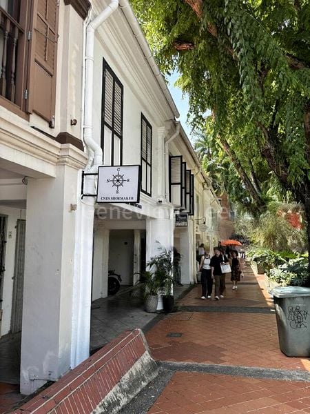 Shop / Shophouse for Sale: Bussorah Street - Image 2