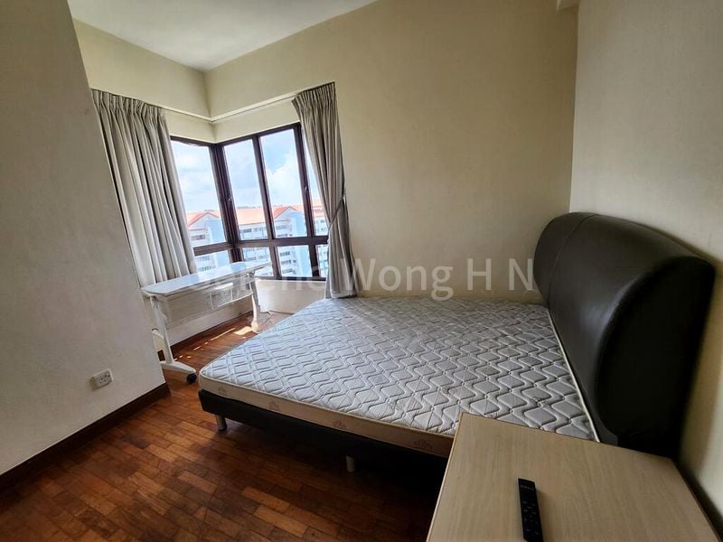 3 Bed Condo for Rent in  The Mayfair - Image 1