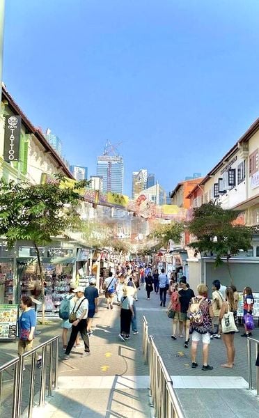 Shop / Shophouse for Rent: Hotel URA Approved Unit in Chinatown - Image 2