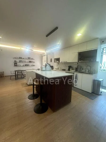 4 Bed Condo for Sale in  Hillcrest Arcadia - Image 1