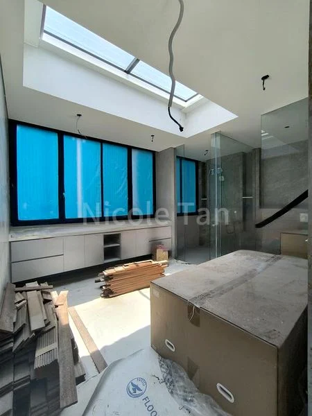 7 Bed Bungalow (Landed) for Sale in  Tembeling Villas - Image 10