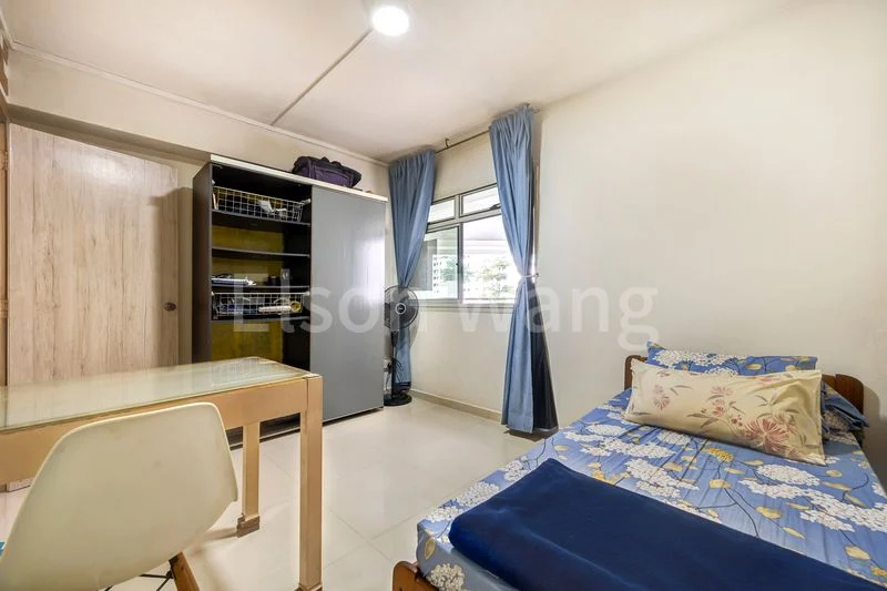 4 Room (4A) HDB for Sale in  898B Woodlands Drive 50 - Image 4