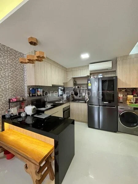 3 Bed Condo for Sale in  The Wisteria / Wisteria Mall - Image 6