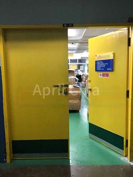 Light Industrial (B1) for Sale: Valiant Industrial Building - Image 17