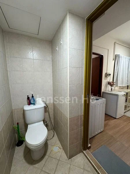 Common Room (Condo) for Rent in  Beauty World Centre - Image 8