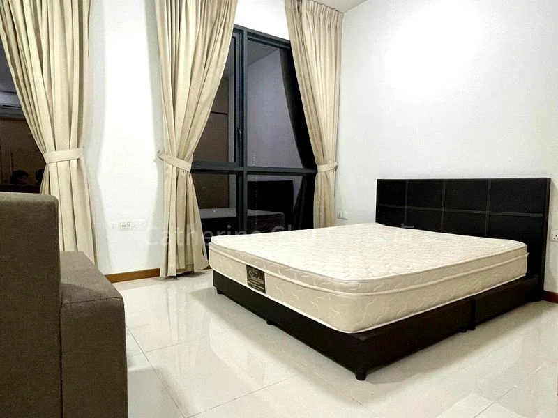 1 Bed Apartment (Condo) for Rent in  Hillion Residences / Hillion Mall - Image 2