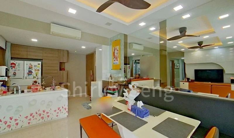 4 Bed Executive Condo for Sale in  The Topiary - Image 7