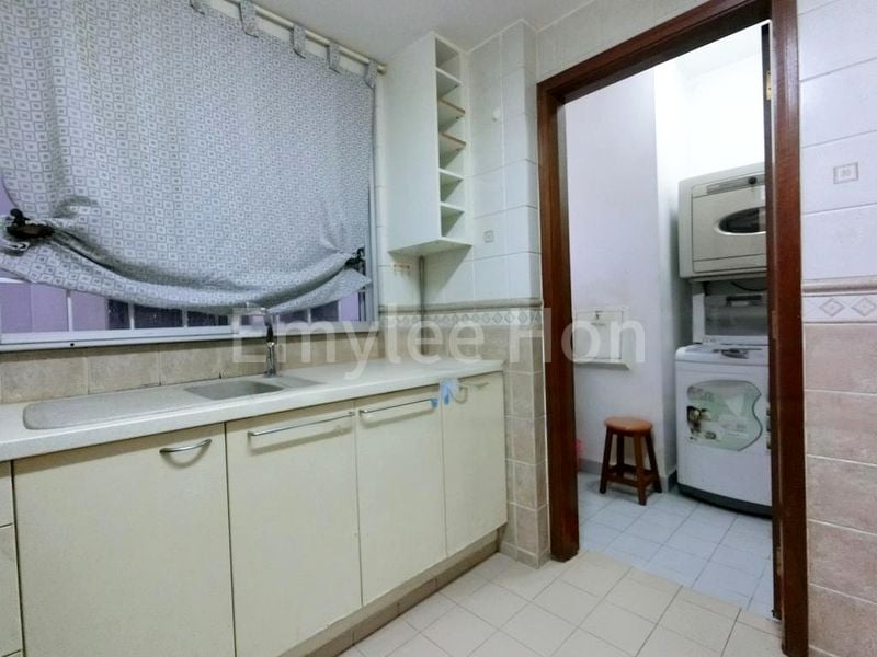 2 Bed Condo for Sale in The Bayshore - Image 5