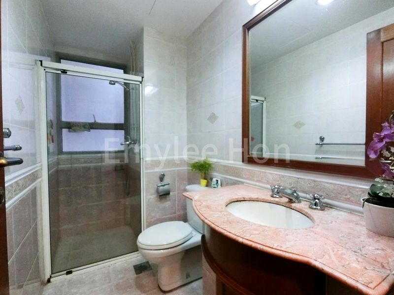 2 Bed Condo for Sale in The Bayshore - Image 3